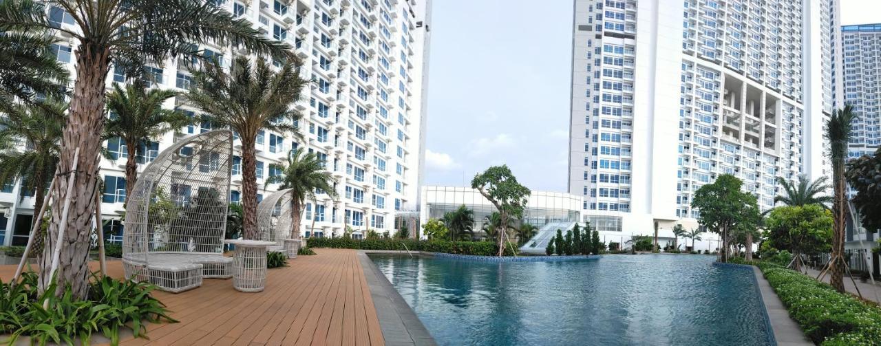 Harris Suites Puri Mansion Jakarta Exteriör bild