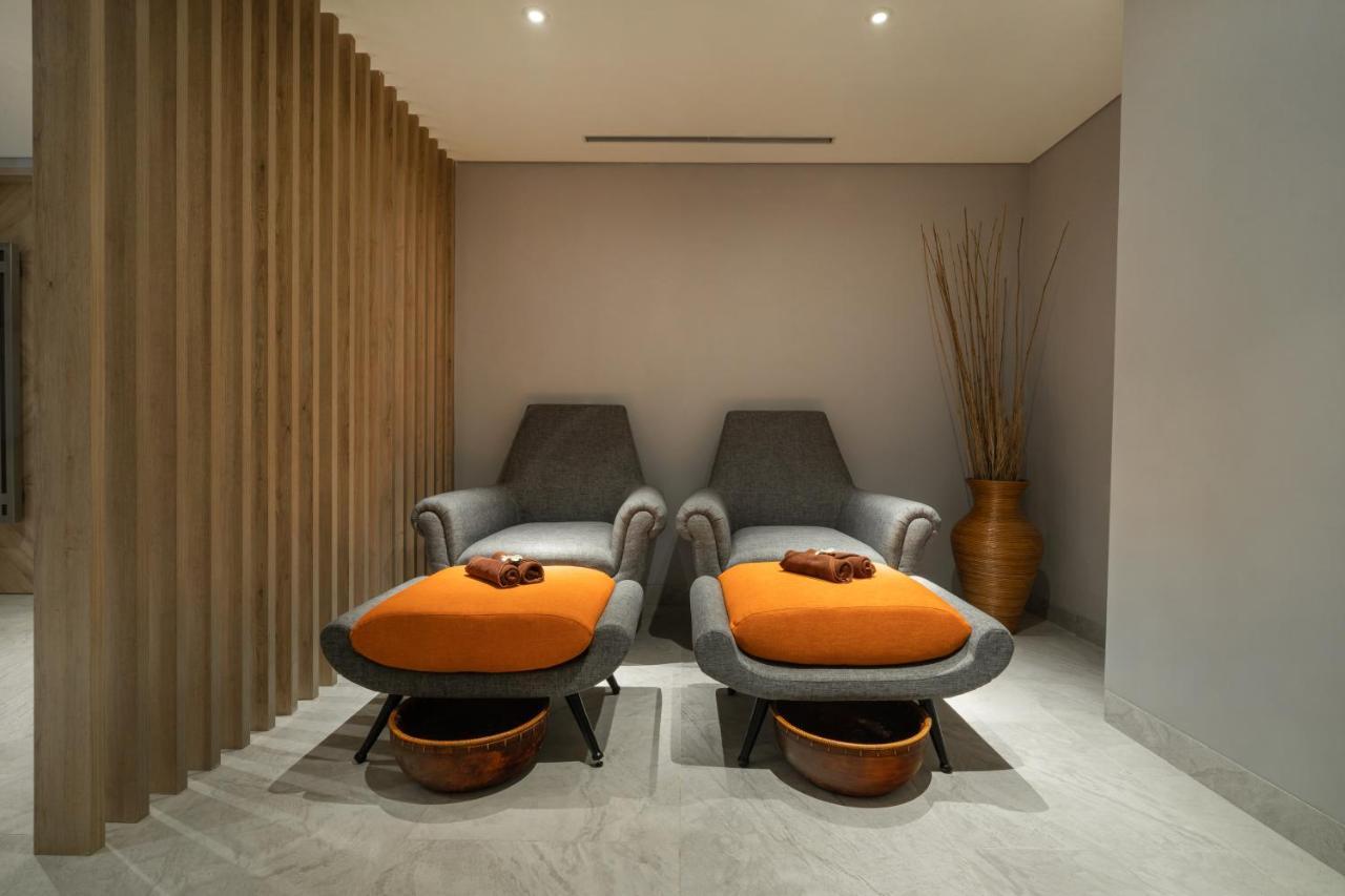Harris Suites Puri Mansion Jakarta Exteriör bild