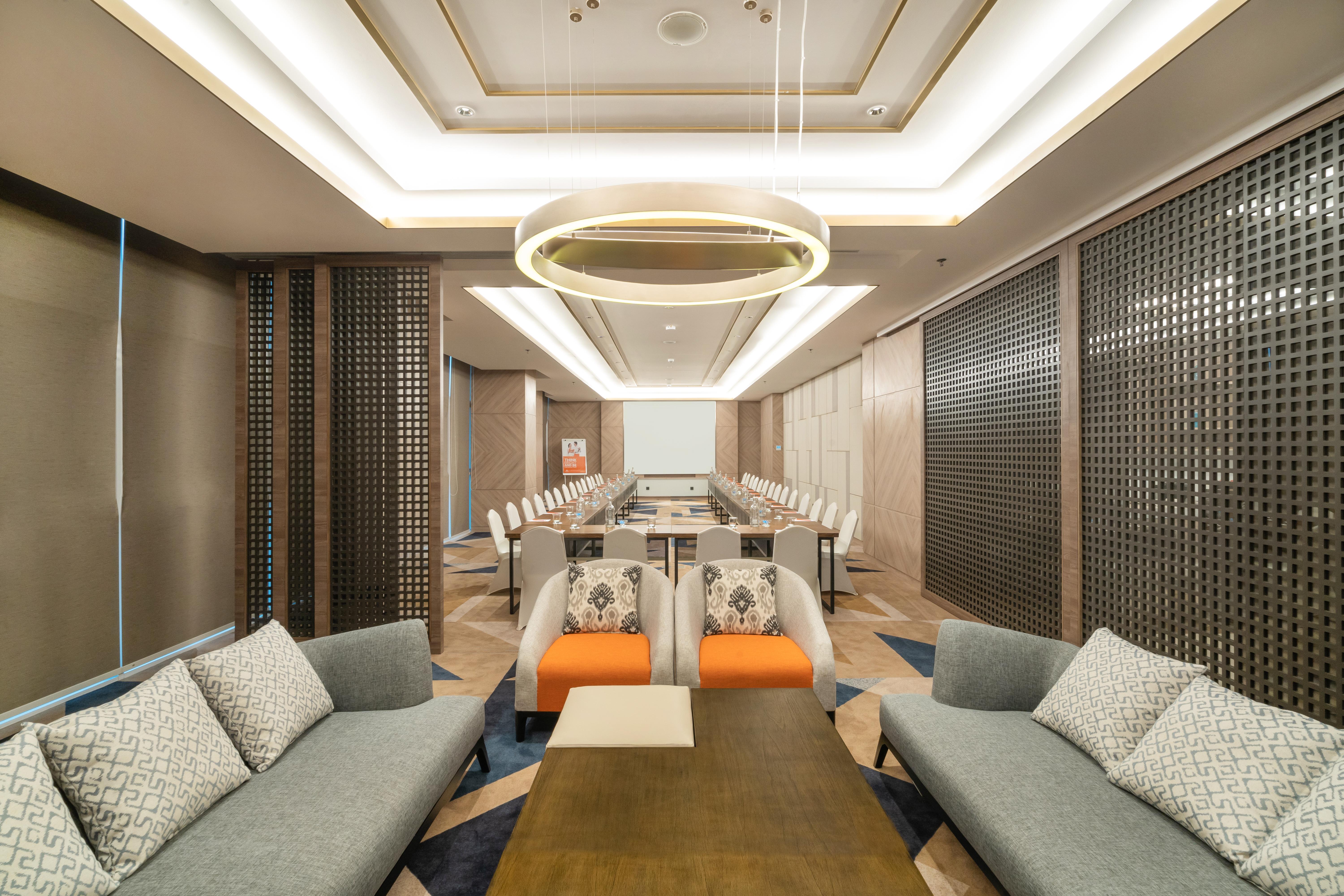 Harris Suites Puri Mansion Jakarta Exteriör bild