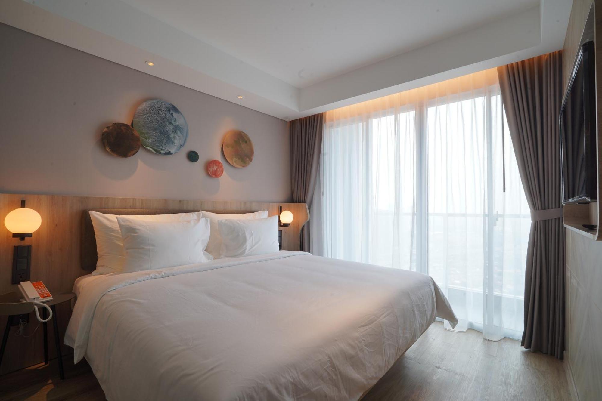 Harris Suites Puri Mansion Jakarta Exteriör bild