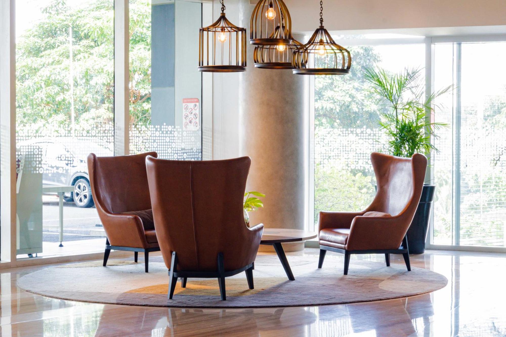 Harris Suites Puri Mansion Jakarta Exteriör bild