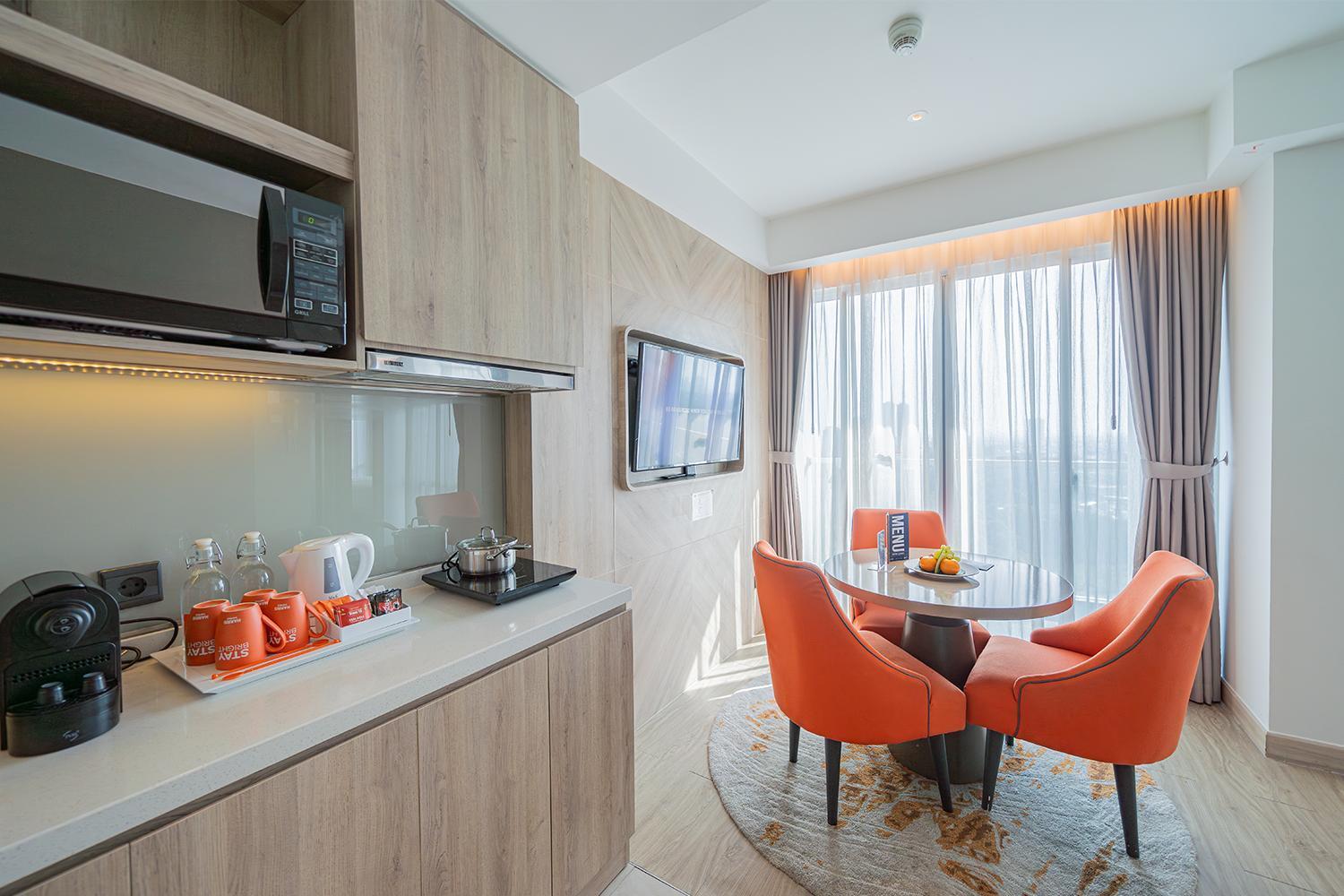 Harris Suites Puri Mansion Jakarta Exteriör bild